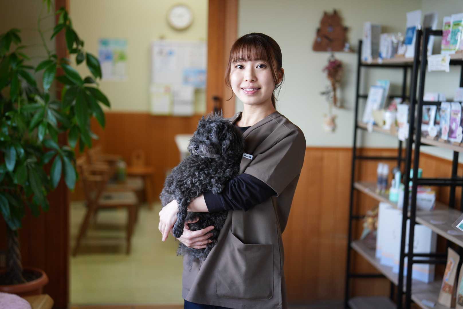 獣医師 林 美彩